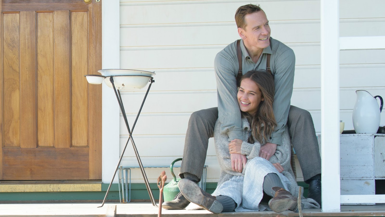 The-Light-Between-Oceans-vikander-fassbender