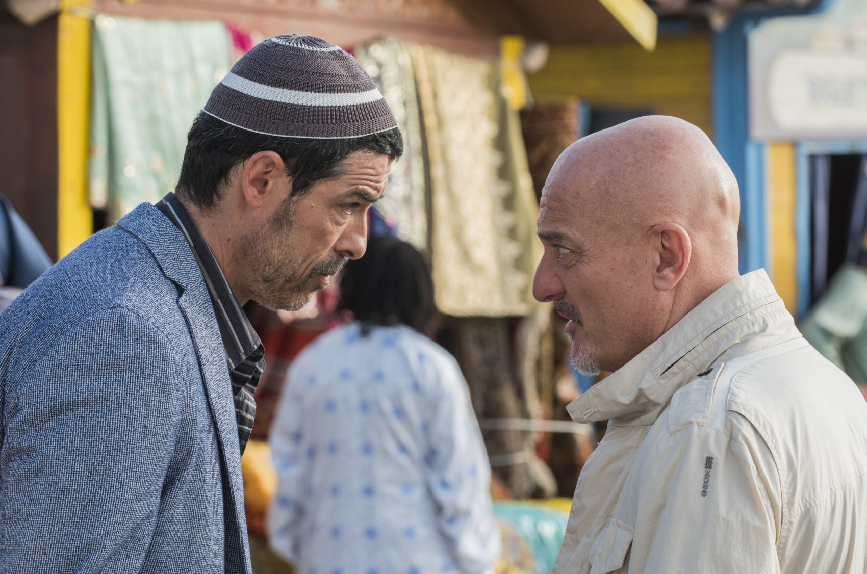 Set del film "Non c'è più religionei" di Luca Miniero.
Nella foto   Alessandro Gassman e Claudio Bisio.
foto di Gianni Fiorito
Questa fotografia è solo per uso editoriale, il  diritto d'autore è della società cinematografica e del fotografo assegnato dalla società di produzione del film  e può essere riprodotto solo da pubblicazioni in concomitanza con la promozione del film. 
E’ obbligatoria la menzione  dell’autore- fotografo: Gianni Fiorito.