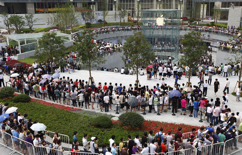 Apertura Apple Store a Shanghai. 10 luglio 2010