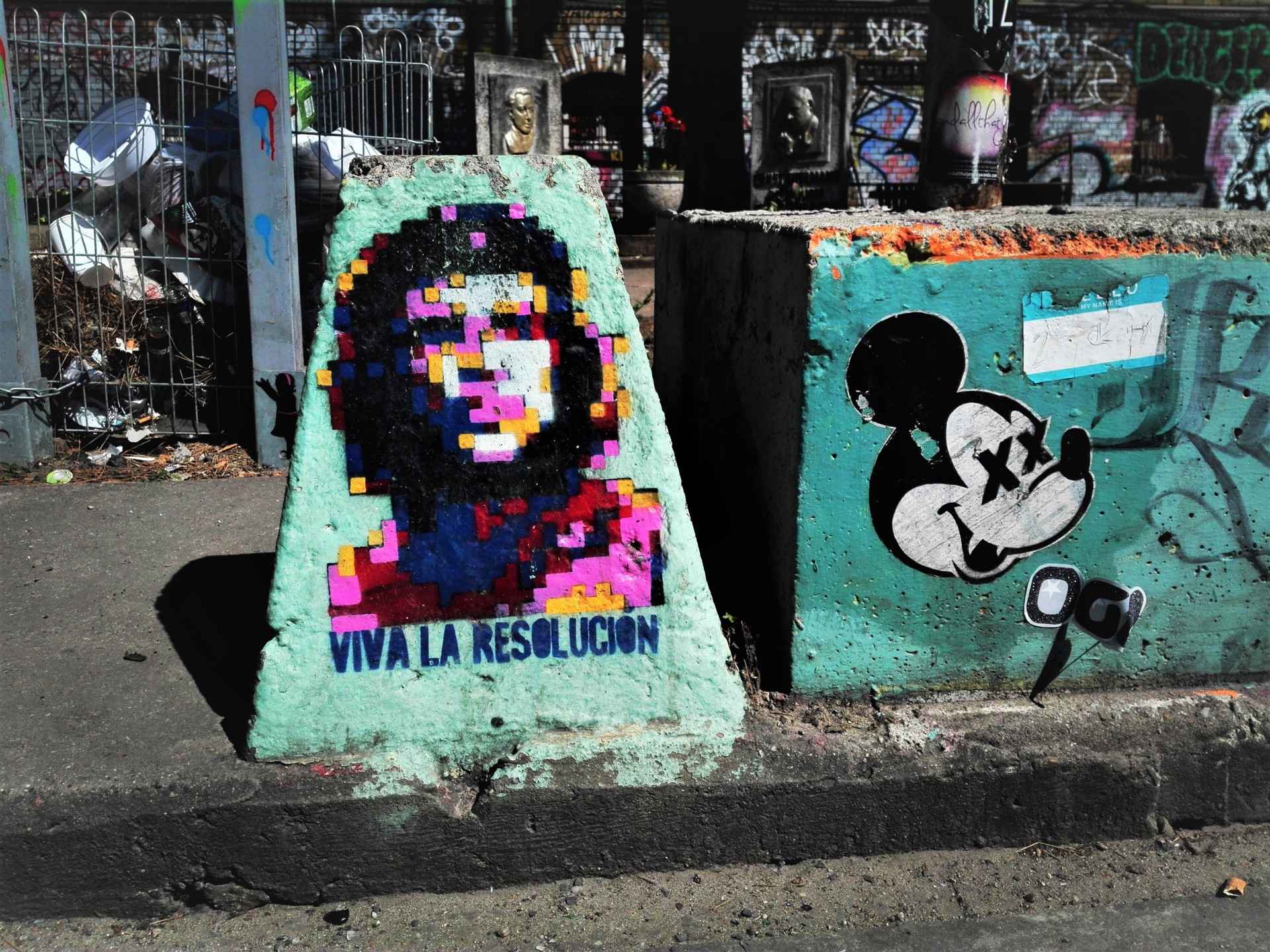 Viva la resolucion. Neue Heimat, Berlino