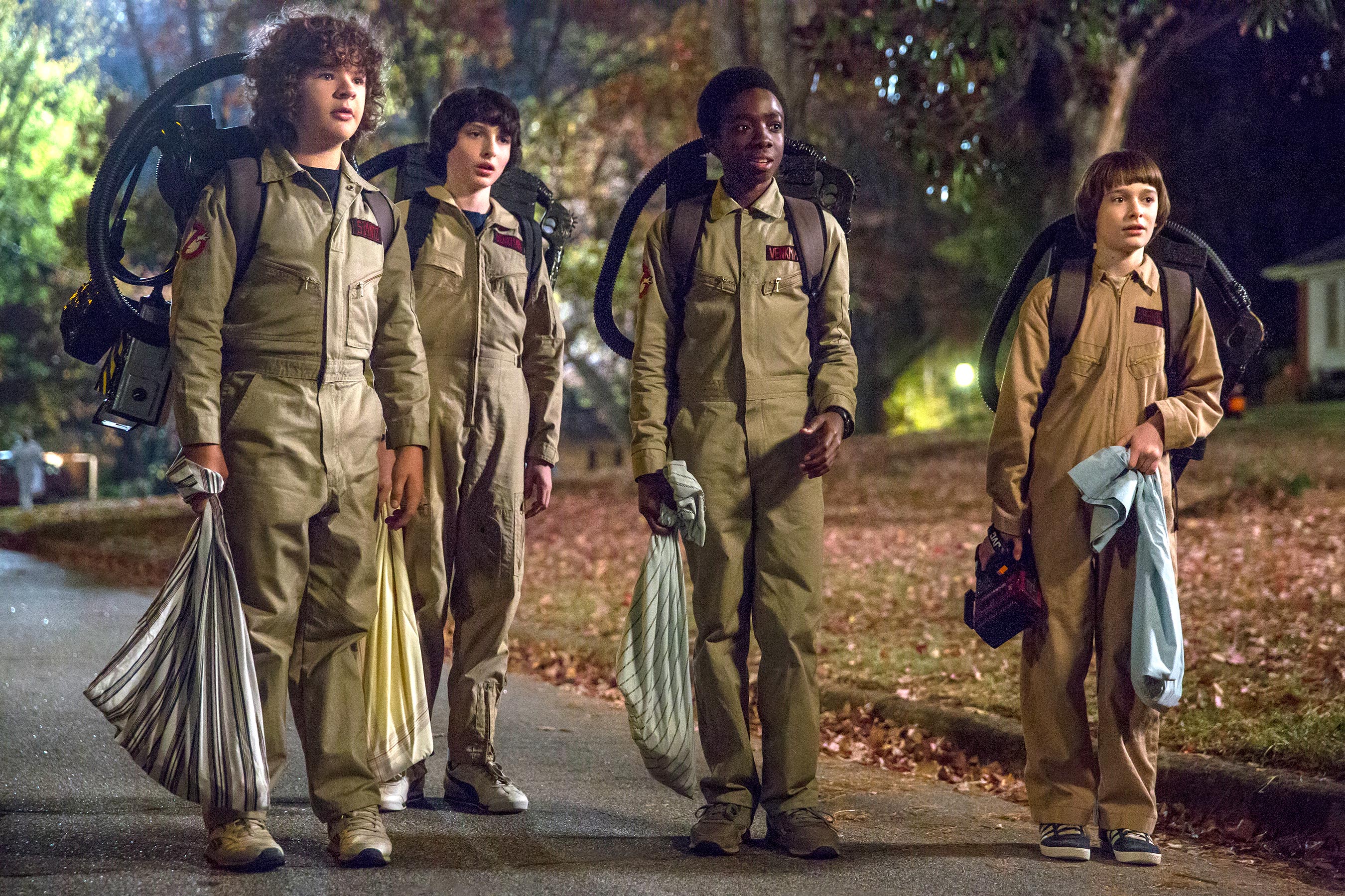 STRANGER THINGS - PRODUCTION STILLS - 005 DESCRIPTION Stranger Things SEASON Season 2 PHOTO CREDIT Jackson Lee Davis/Netflix PICTURED Gaten Matarazzo, Finn Wolfhard, Caleb McLaughlin, Noah Schnapp