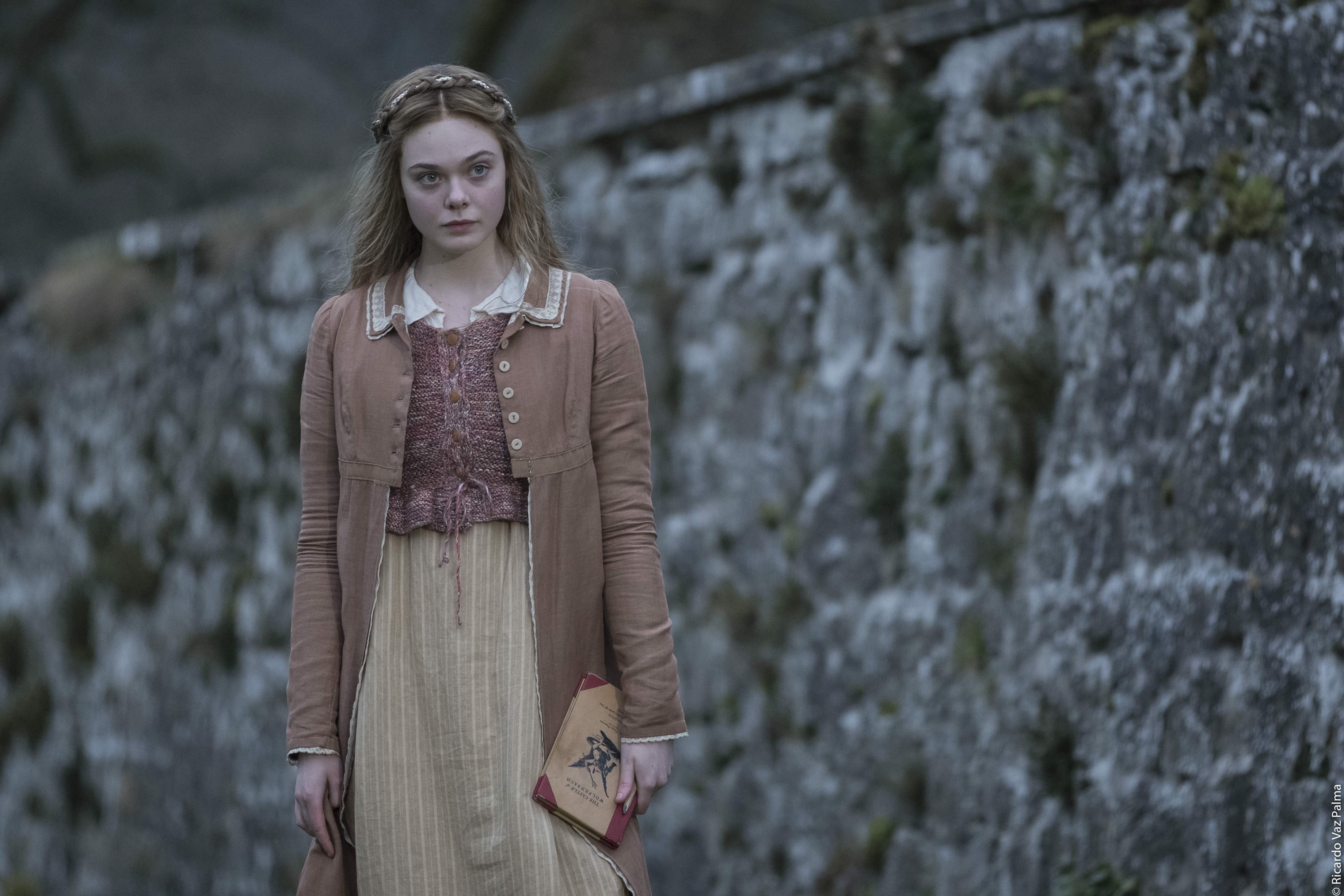 mary-shelley-elle_fanning_courtesy_ifc_films